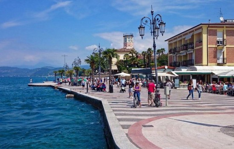 Relax a Lazise